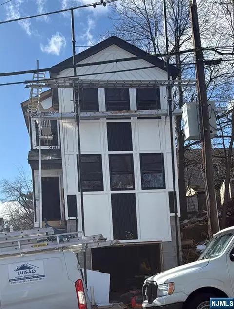 131 Temple St, Paterson, NJ 07522