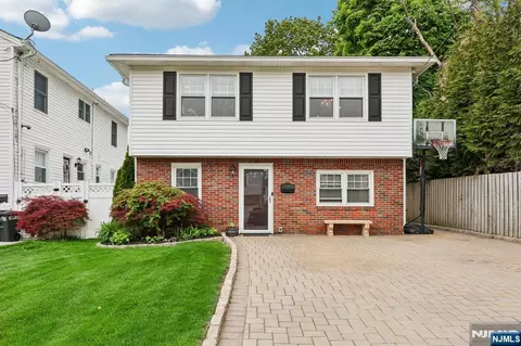 88 Stelling Ave, Maywood, NJ 07607