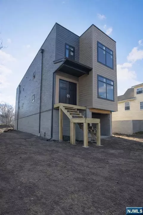 132 E Holsman St, Paterson, NJ 07522