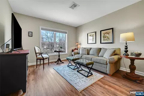 Living - 189 Forest Ave #216, Paramus, NJ 07652 photo 1 of 1