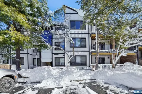 1491 John St #10, Fort Lee, NJ 07024