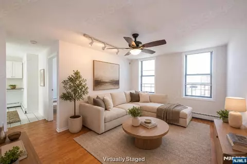 787 Summit Ave #11, Jersey City, NJ 07307