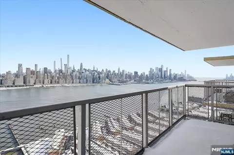 6600 Boulevard E #PHC, West New York, NJ 07093