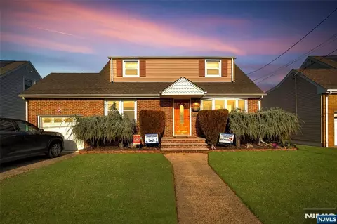20 Bergen Ave, North Arlington, NJ 07031