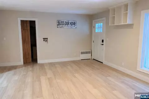 120 Louis St, Hackensack, NJ 07601