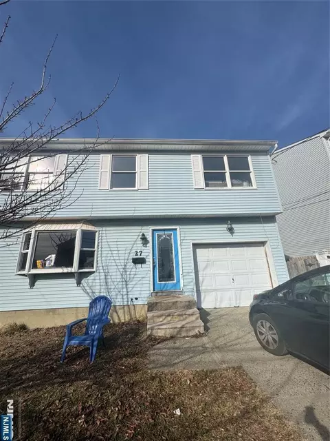 27 Garfield Ave, Keansburg, NJ 07734