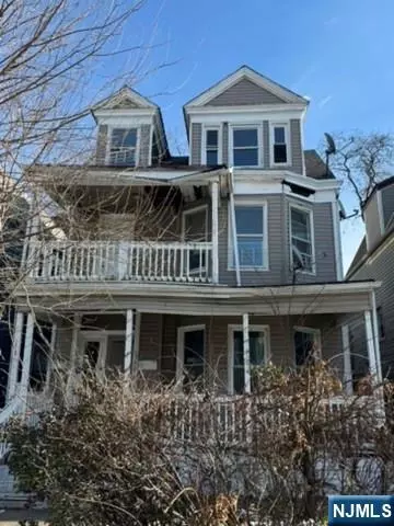 20 Girard Ave, East Orange, NJ 07017