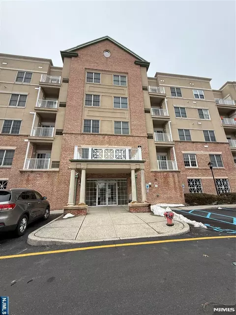 1203 Windsor Park Ct #203, Englewood, NJ 07631