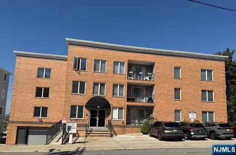 4401 Smith Ave #2A, North Bergen, NJ 07047