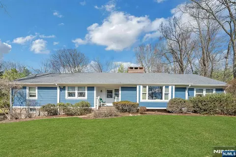 379 W Shore Dr, Wyckoff, NJ 07481