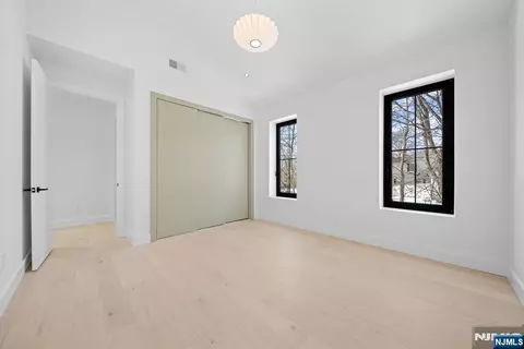 Bedroom - 23 Cherry Ct, Cresskill, NJ 07626 photo 4 of 8