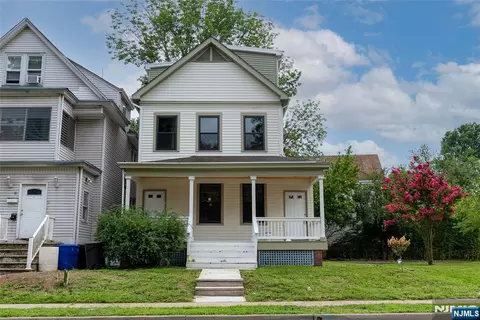 21 Dodd St, East Orange, NJ 07017
