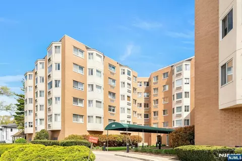 290 Anderson St #6F, Hackensack, NJ 07601