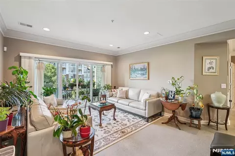 2217 Warrens Way, Wanaque, NJ 07465