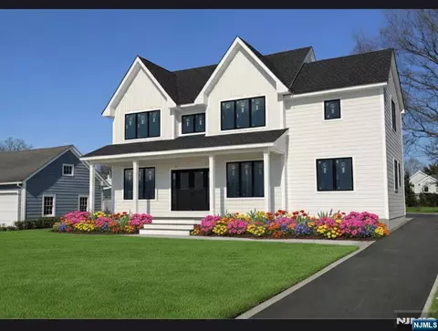 615 Shelton Rd, Ridgewood, NJ 07450