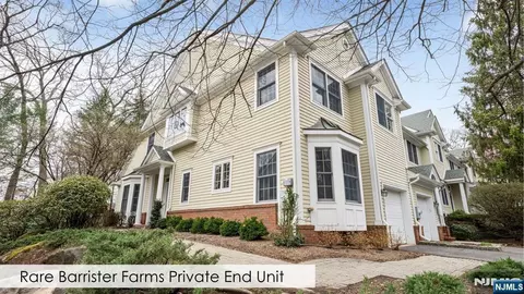 311 Huntington Ct, Wyckoff, NJ 07481