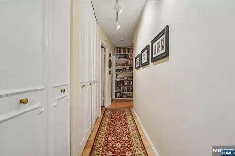 555 North Ave #17-U, Fort Lee, NJ 07024