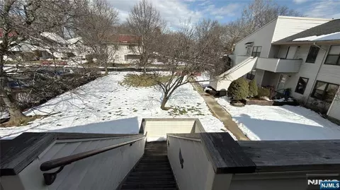 24 Coriander Way, Englewood, NJ 07631