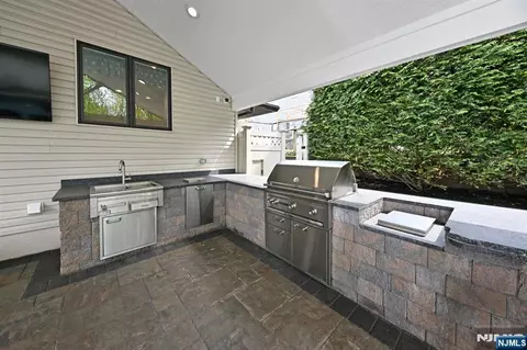 Other - 106 Arnot Pl, Paramus, NJ 07652 photo 7 of 8