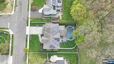 View/Area - 106 Arnot Pl, Paramus, NJ 07652 photo 3 of 8