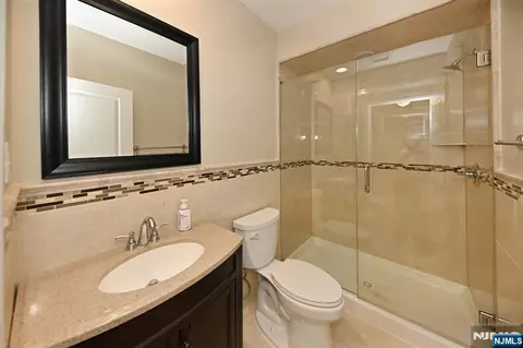 Bath - 106 Arnot Pl, Paramus, NJ 07652 photo 6 of 6