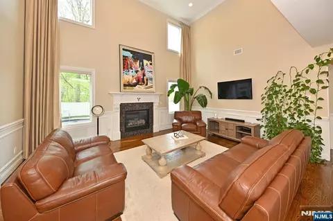 Living - 106 Arnot Pl, Paramus, NJ 07652 photo 1 of 3
