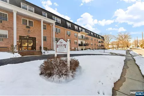 550 Fairview Ave #111, Westwood, NJ 07675