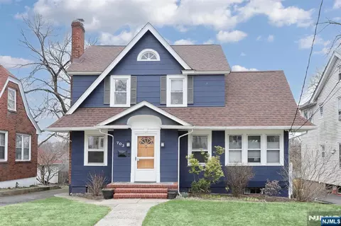 703 Linden Ave, Teaneck, NJ 07666