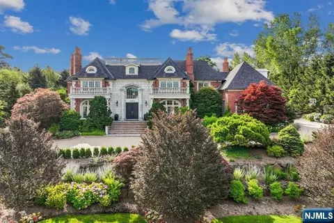 116 Truman Dr, Cresskill, NJ 07626