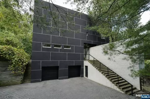 451 Mountain Ave, North Caldwell, NJ 07006