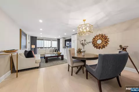 555 North Ave #16-N, Fort Lee, NJ 07024