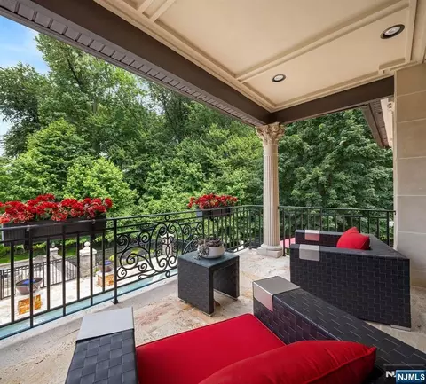 Exterior - 56 Lilac Ln, Paramus, NJ 07652 photo 2 of 4