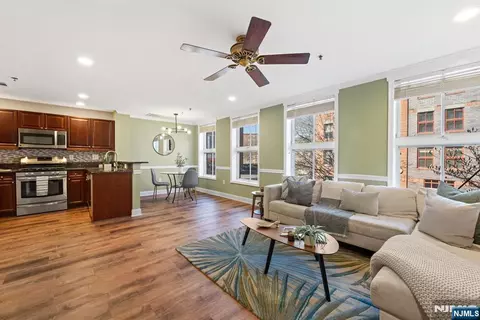 812 Grand St #209, Hoboken, NJ 07030