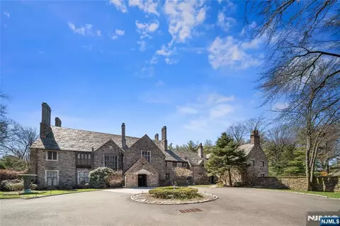 1 Byrne Ln #10, Tenafly, NJ 07670