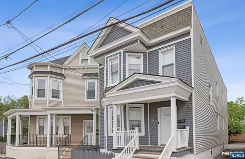750 S 17th St, Newark, NJ 07103