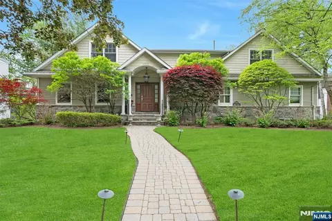 506 Sunderland Rd, Teaneck, NJ 07666