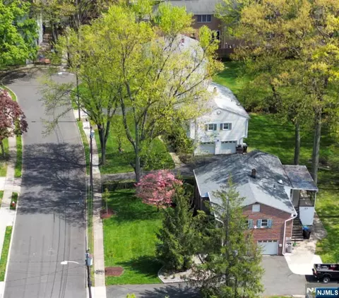 View/Area - 274 Seton Hall Dr, Paramus, NJ 07652 photo 2 of 2