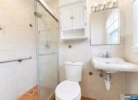 Bath - 274 Seton Hall Dr, Paramus, NJ 07652 photo 2 of 3