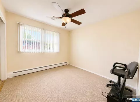 Bedroom - 274 Seton Hall Dr, Paramus, NJ 07652 photo 3 of 5