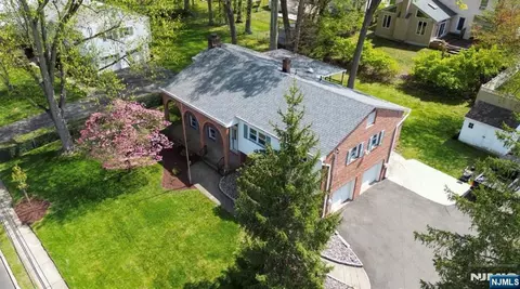 View/Area - 274 Seton Hall Dr, Paramus, NJ 07652 photo 1 of 2