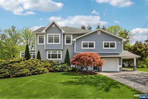 303 Pershing Ave, Ridgewood, NJ 07450