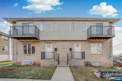 100 Harwood Ter, Palisades Park, NJ 07650