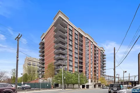700 Grove St #9-M, Jersey City, NJ 07310