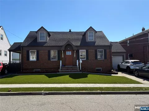 739 Garden St, Carlstadt, NJ 07072