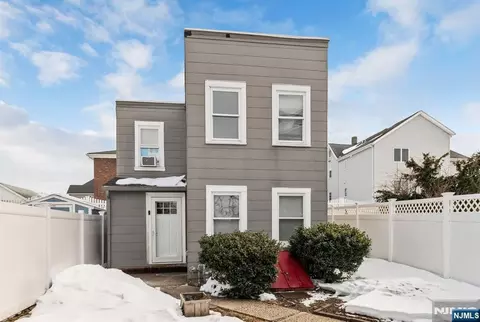 19 Entwistle Ave, Nutley, NJ 07110