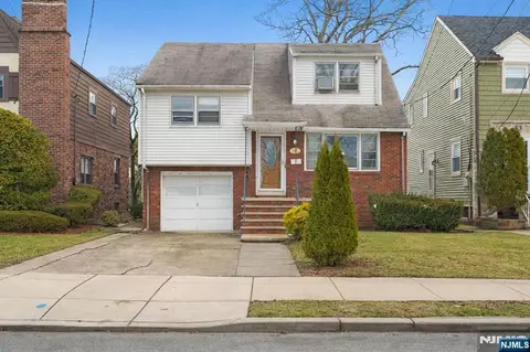 49 New Brier Ln, Clifton, NJ 07012