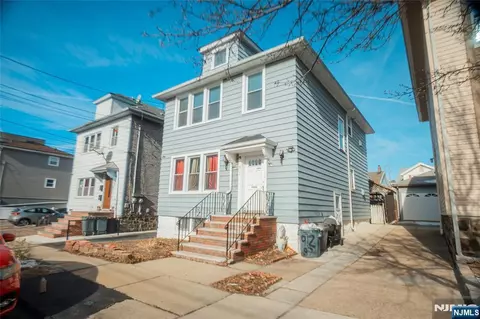 912 87th St, North Bergen, NJ 07047