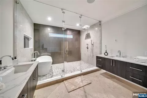 Bath - 7 Central Ave, Demarest, NJ 07627 photo 4 of 7
