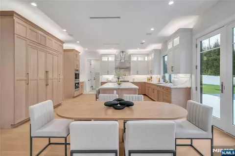 Dining - 7 Central Ave, Demarest, NJ 07627 photo 2 of 6