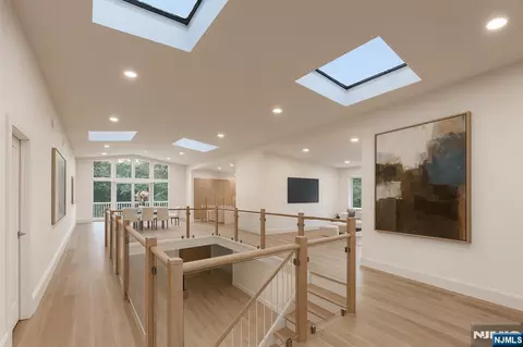 Entry Way - 46 Overlook Rd, Alpine, NJ 07620 photo 2 of 2